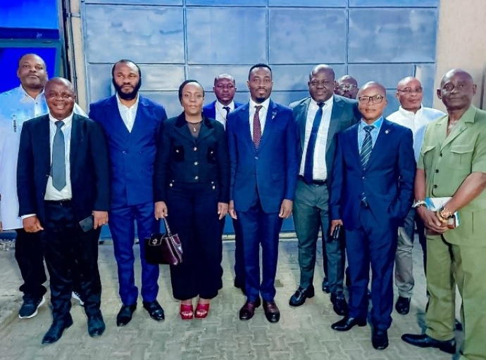 En mission humanitaire au Burundi, Assemblée Nationale : les Députés Nationaux médecins débutent les consultations médicales des réfugiés des sites de Cibitoke et Cishemere
